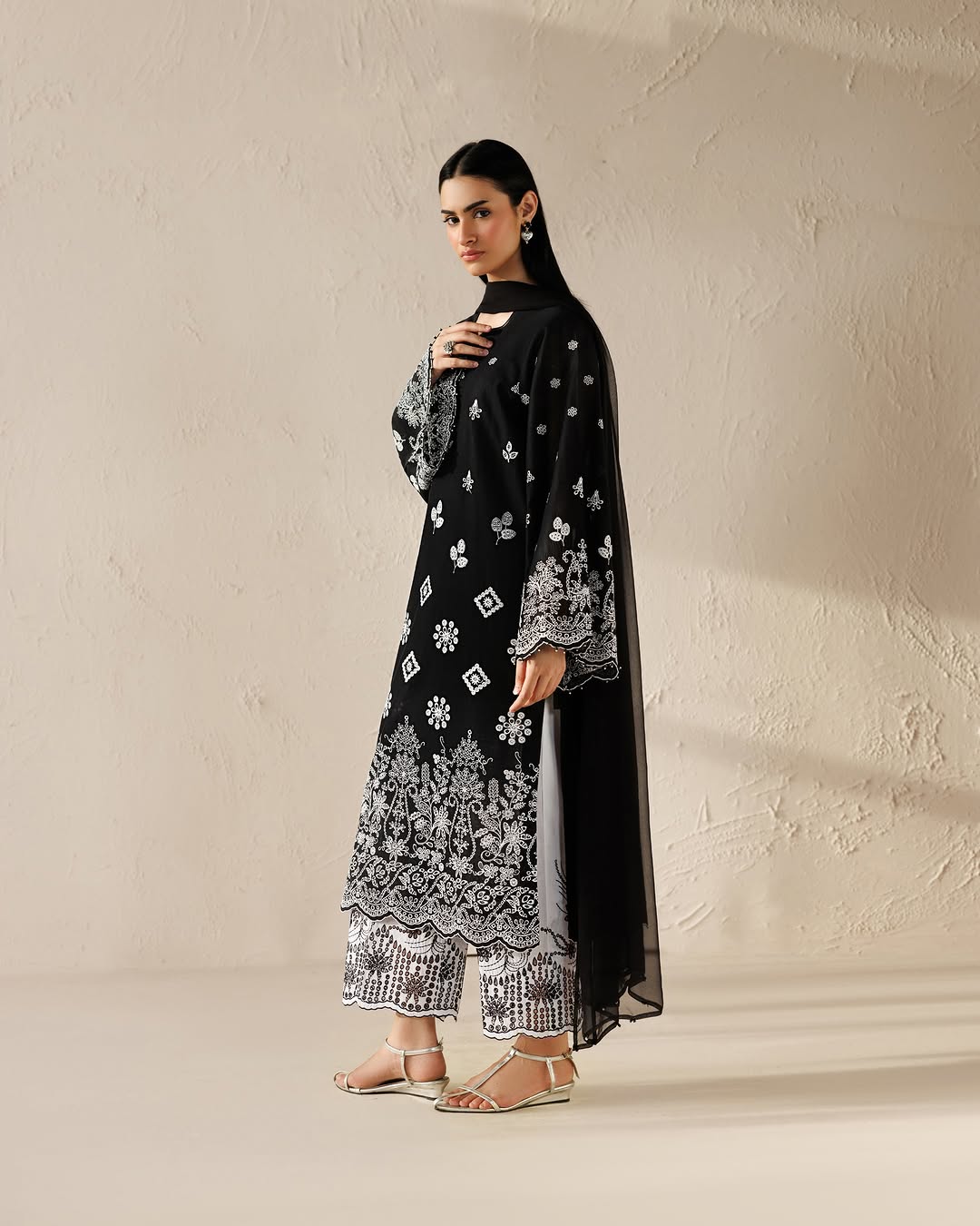NOIR – 3PC EMBROIDERED COTTON SUIT